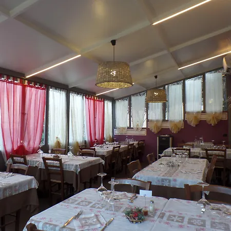 Hotell La Vecchia Scuola *