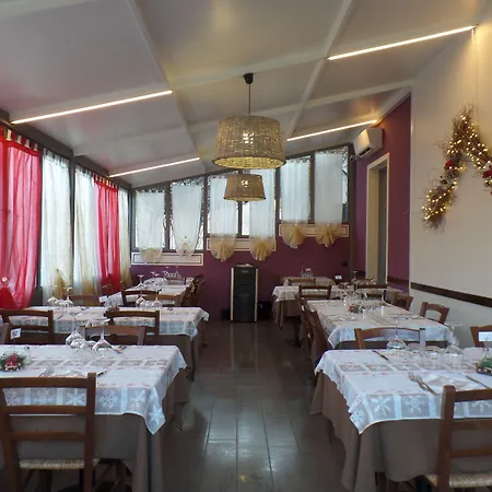 La Vecchia Scuola Hotell Lesa